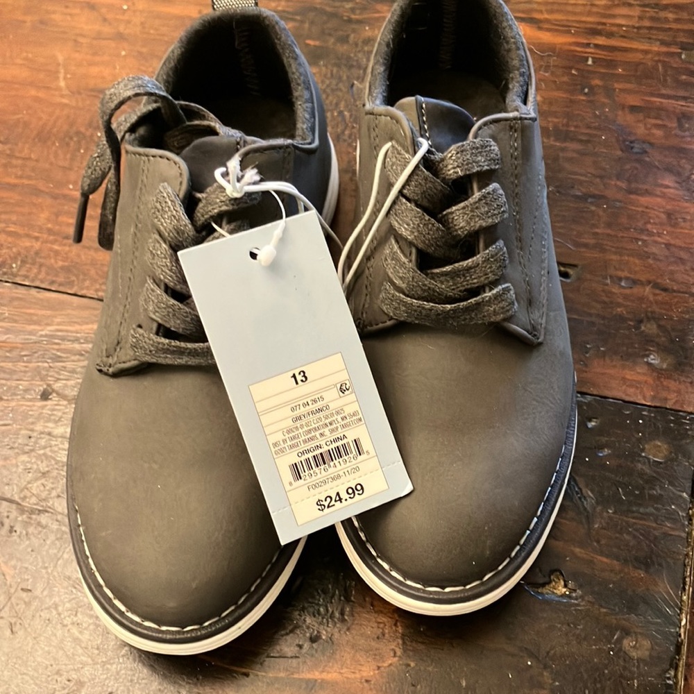 Cat & Jack dress shoes. NWT